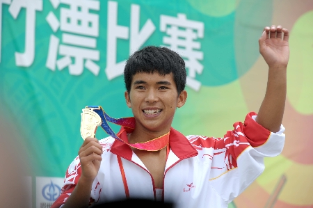 貴州多民族團結探究:和諧樣本 光彩綻放