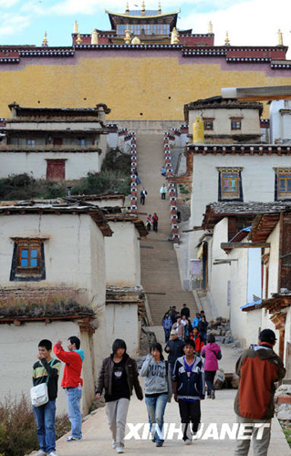 香格里拉：茶馬古道上的古集鎮 游人心中的世外桃源