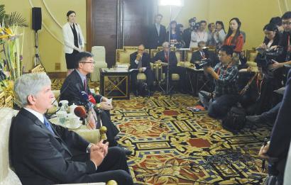 歐駱家輝再來(lái)蓉：四川是很好投資地