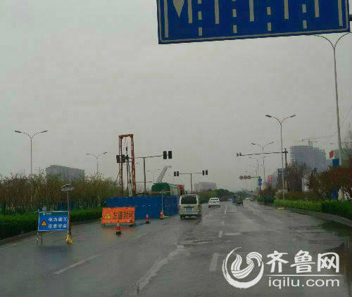 居民小區旁要建高壓線 濟南翡翠外灘業主質疑未批先建