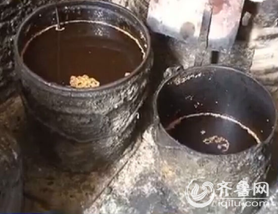 德州一糕點黑作坊現違禁添加劑 臟亂不堪與廁所為鄰