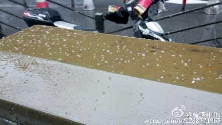 上海今日突下冰粒 網(wǎng)友：噼里啪啦好像下鉆石