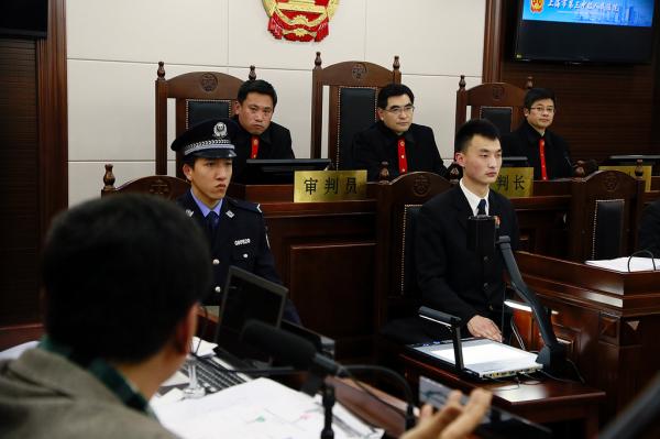 上海三中院首次開(kāi)庭:市政府法制辦副主任出庭應(yīng)訴
