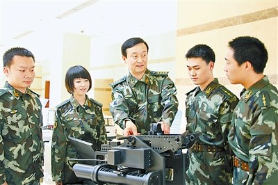 揭秘武警排爆手：每次執行任務前都寫好遺書(圖)