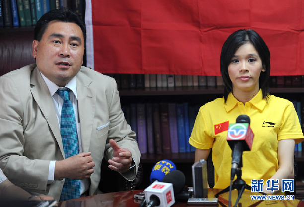 桑蘭律師與經紀人再翻臉:官司打下去 錢是個問題