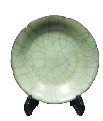 專家稱故宮受損宋瓷實(shí)為官窯 地位高于哥窯(圖)