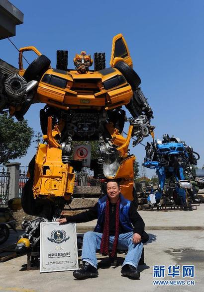 “鐵哥們”建成國內首個環保鋼雕機器人主題公園