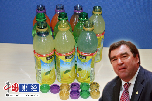 美汁源飲料瓶蓋存衛(wèi)生隱患 消費(fèi)者驚呼不會(huì)再買