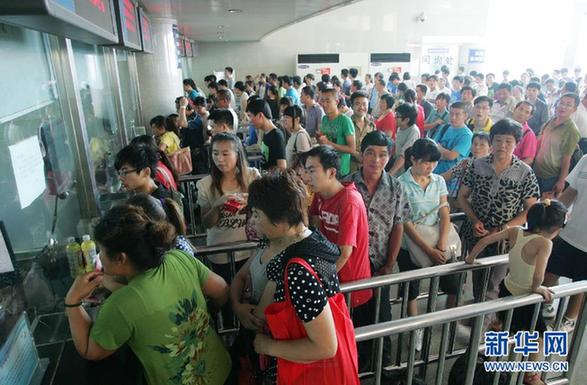 2012年全國鐵路暑運拉開帷幕