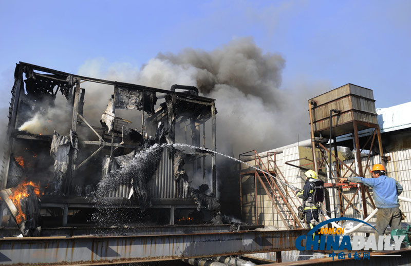 浙江杭州一百貨大樓頂層著火 事故原因調查展開