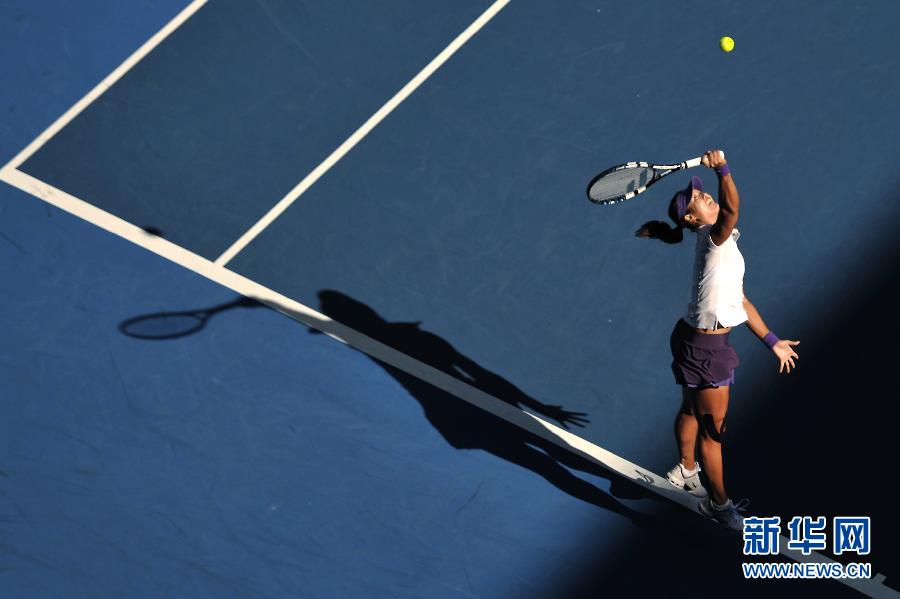 李娜2-0橫掃對手晉級澳網八強 心情大好笑對記者