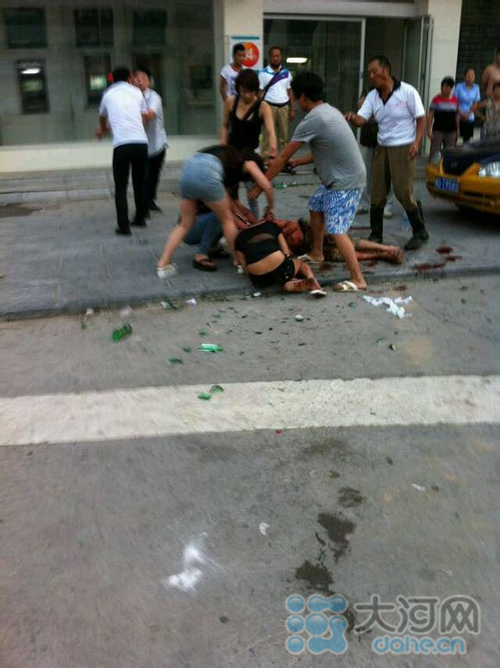 組圖：長垣街頭上演“血色七夕”