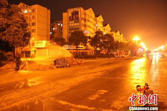 322國道桂林境內發生天然氣管道泄漏 附近居民疏散