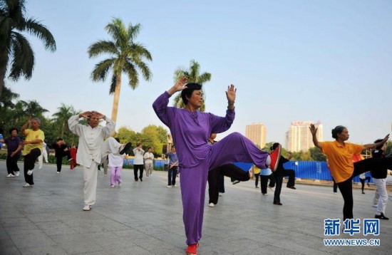 南寧：秋冬氣爽晨練忙