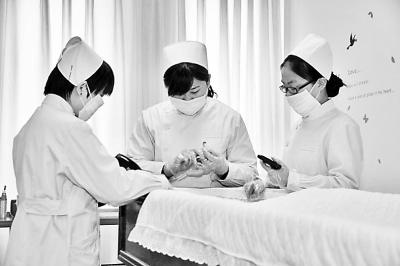 殯儀館整容師:留住逝者最后的美