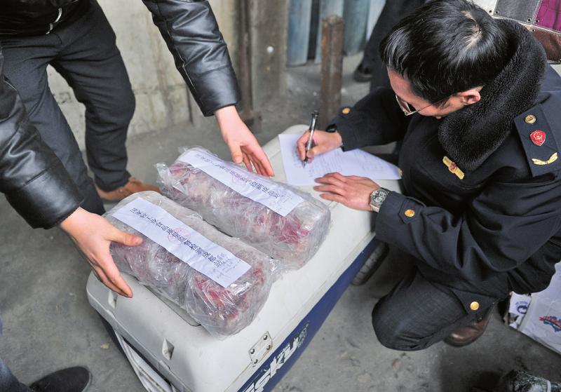 成都查封8噸走私牛羊肉 執法現場遭對峙一小時