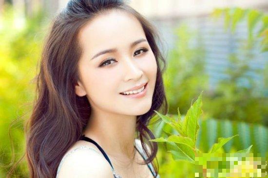 驚艷勝過主角的配角 容嬤嬤成經(jīng)典雪姨爆紅