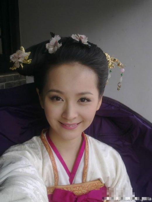 驚艷勝過主角的配角 容嬤嬤成經(jīng)典雪姨爆紅