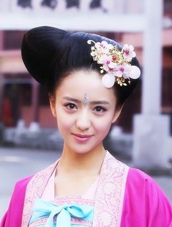 驚艷勝過主角的配角 容嬤嬤成經典雪姨爆紅