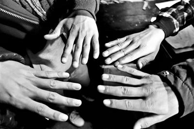 四川大涼山童工:打工至少能吃飽飯 為什么不讓去？