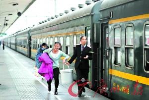 25日粵多條高速擁堵 女車主后悔沒買成人尿片