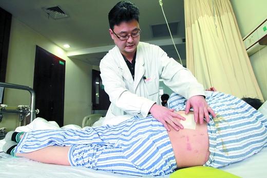 女子打個噴嚏小便失禁 醫生：這是個技術活