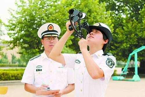 我國海軍首批女艦員即將走上艦艇戰斗崗位