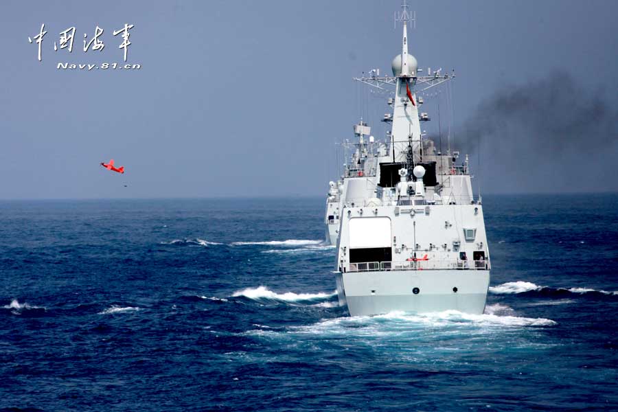 高清：中國海軍亮劍南海 各式武器開火猛攻