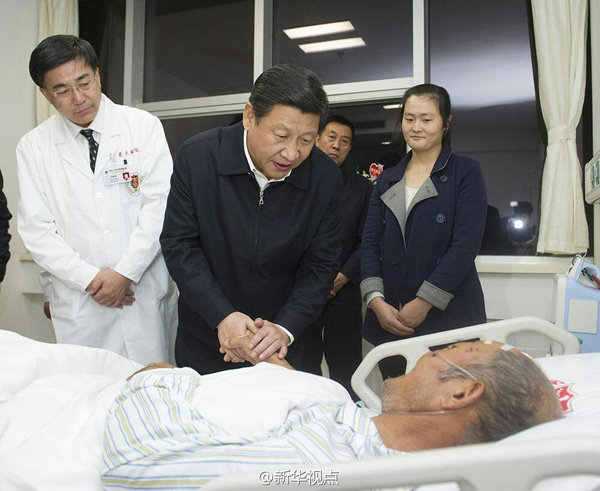 習近平看望中石化黃濰輸油管線爆燃事故受傷人員