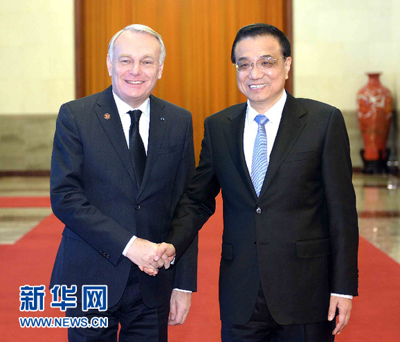 李克強(qiáng)與法國(guó)總理艾羅舉行會(huì)談