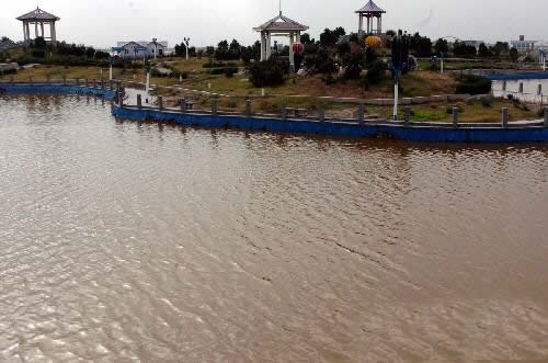 “中國(guó)死海”運(yùn)城鹽湖