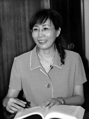 孫蘭英:創新發展社會主義意識形態