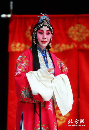 青年劇團(tuán)再鎮(zhèn)戲曲碼頭