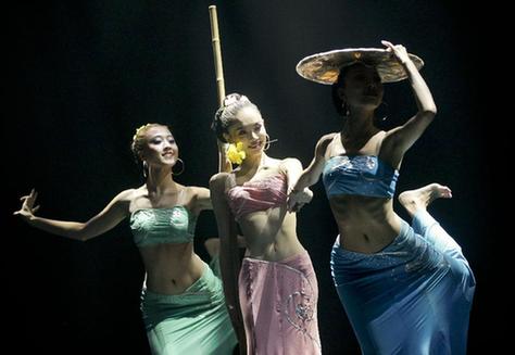 “文化中國·辛亥百年”赴北美藝術(shù)團在溫哥華首演