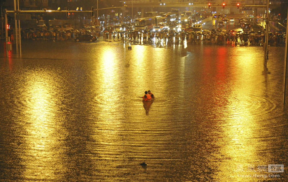 北京暴雨驚人景象