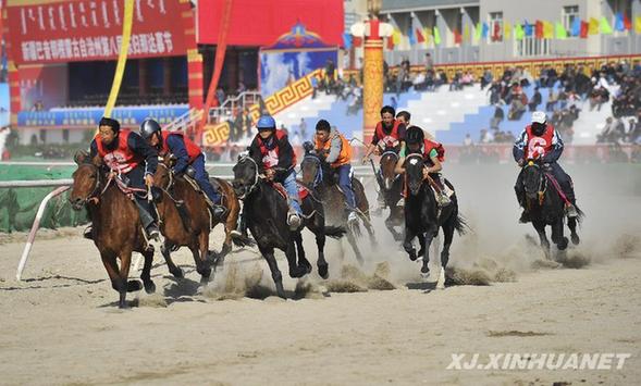巴州第八屆“東歸那達(dá)慕節(jié)”開(kāi)幕