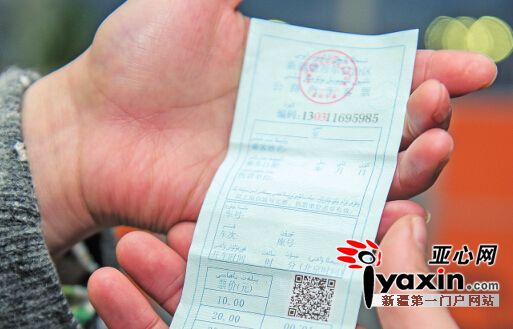 烏魯木齊客運(yùn)迎客流小高峰 黑車?yán)驼{(diào)度一個(gè)不少