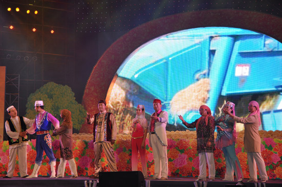 烏魯木齊市米東區首屆“新疆花兒”藝術節開幕