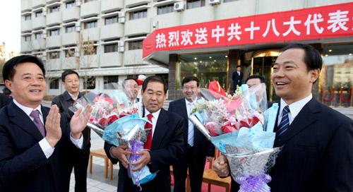 克拉瑪依：歡送代表赴北京