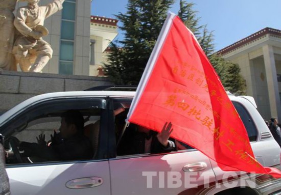 西藏百姓為駐村工作隊點贊