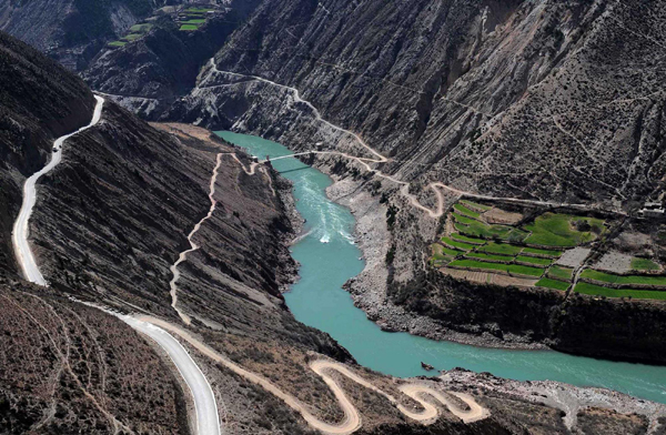 云南將投資5000億元加快交通建設