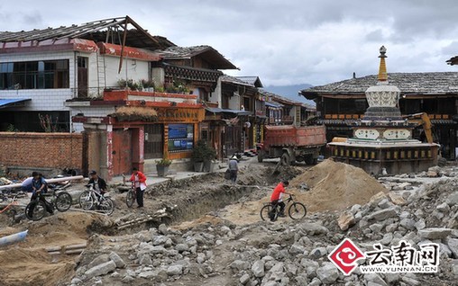 云南香格里拉獨(dú)克宗古城重生記