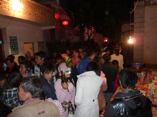 云南尋甸“落燈節”好熱鬧