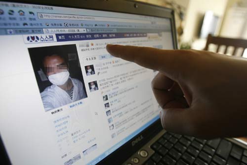 盤點十大網絡謠言 軍車進京、搶鹽風波上榜