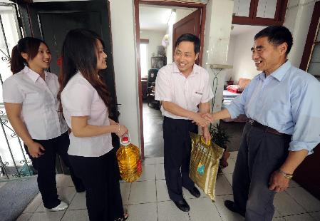 十年社工老帶新 服務精神代代傳