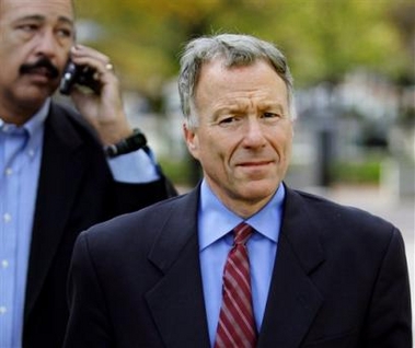 I. Lewis 'Scooter' Libby, Vice President Dick Cheney's chief of staff, walks to the U.S. District Court in Washington, Wednesday, Nov. 16, 2005, accompanied by his attorney Theodore V. Wells Jr., at rear. 