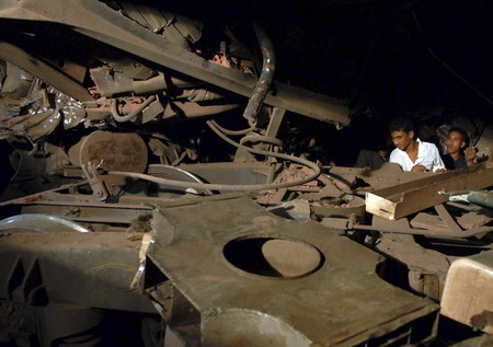 Egypt passenger trains collide, 25 dead