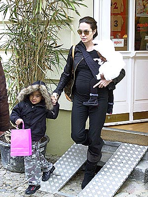 Brangelina spend happy time with Maddox and Zahara