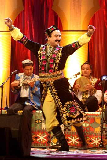 Photos illustrate culture and education development in Xinjiang