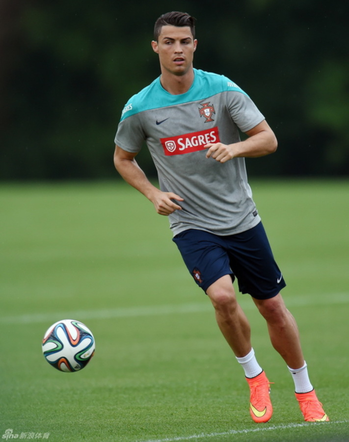 葡萄牙備戰世界杯C羅跟訓